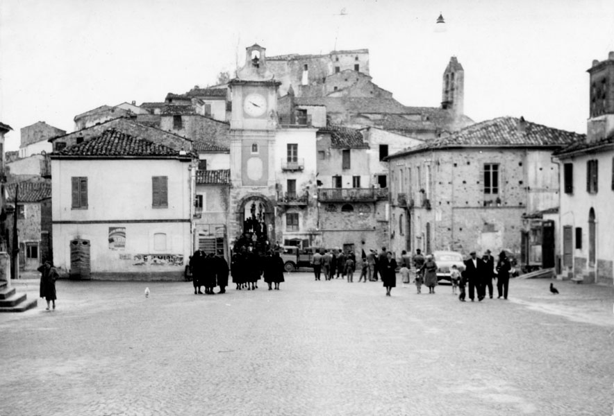 Contattaci
