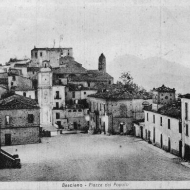 Basciano, Piazza del Popolo (Cartolina) - Collezione Pasquale Colonna